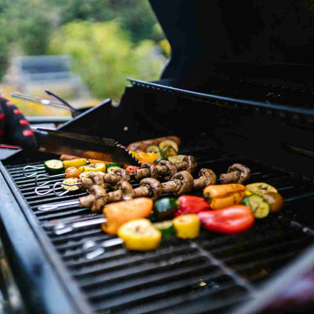 Outdoor grill vegetable cooking